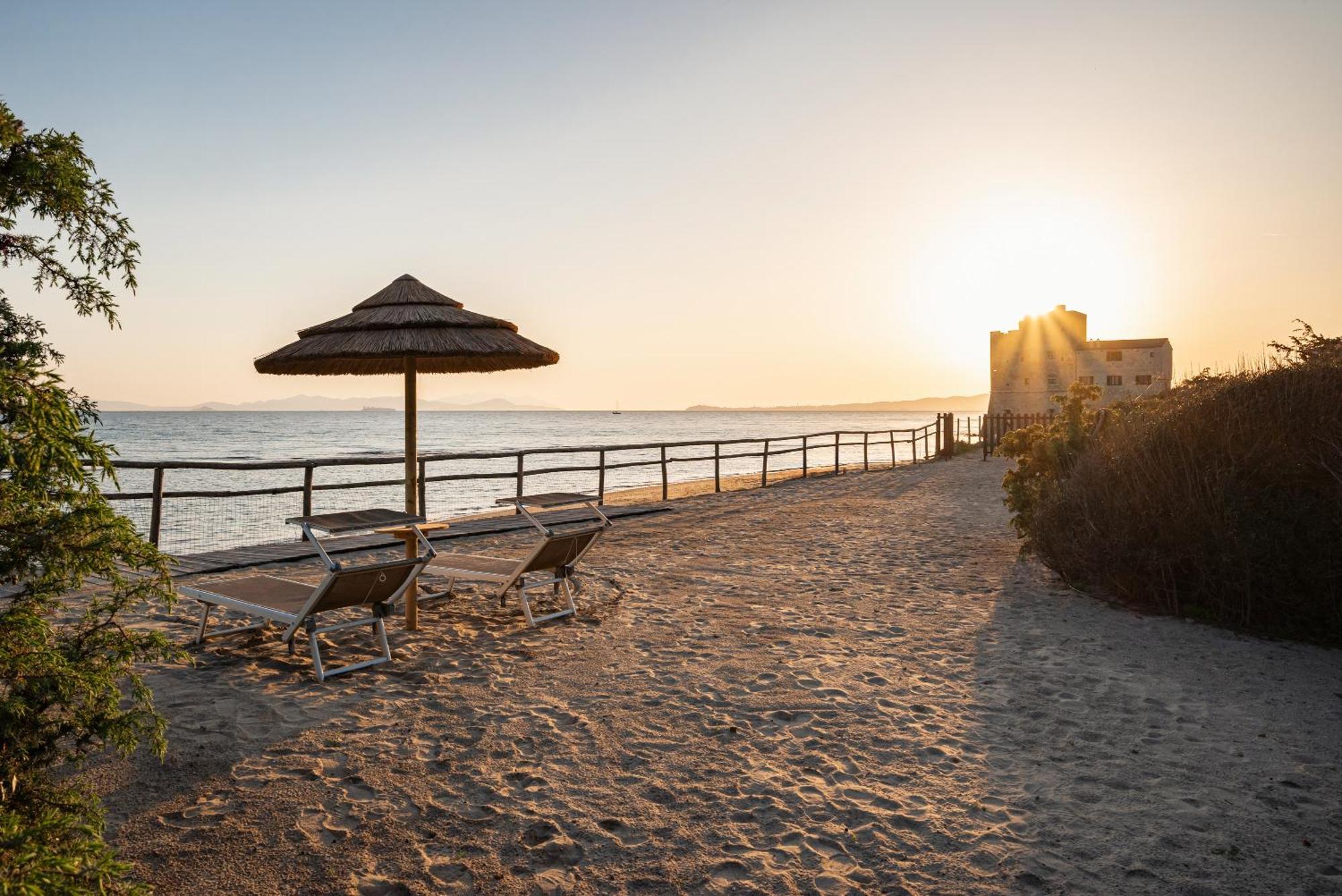 Hotel Relais Torre Mozza - Dimora d' Epoca Follonica Esterno foto