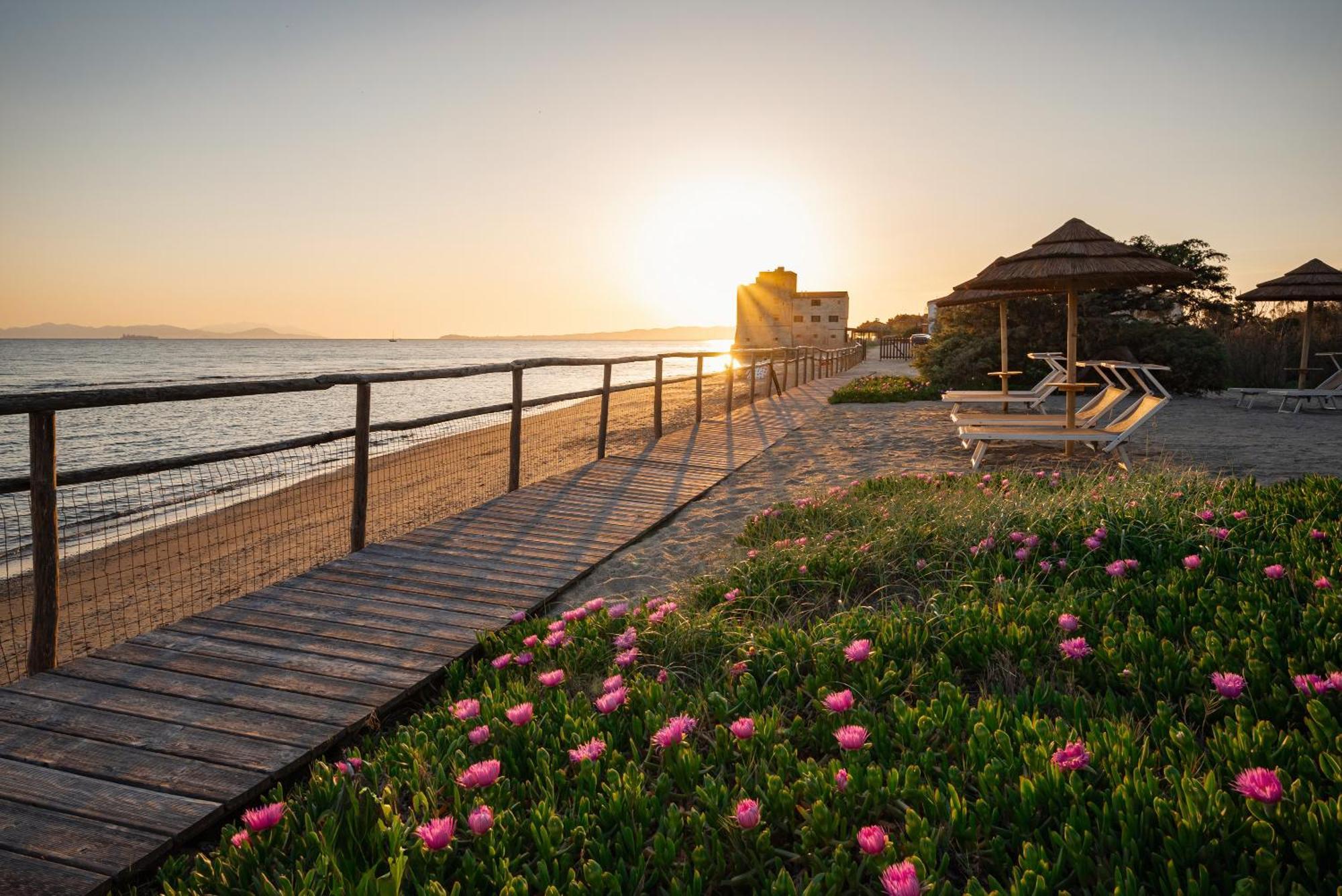 Hotel Relais Torre Mozza - Dimora d' Epoca Follonica Esterno foto